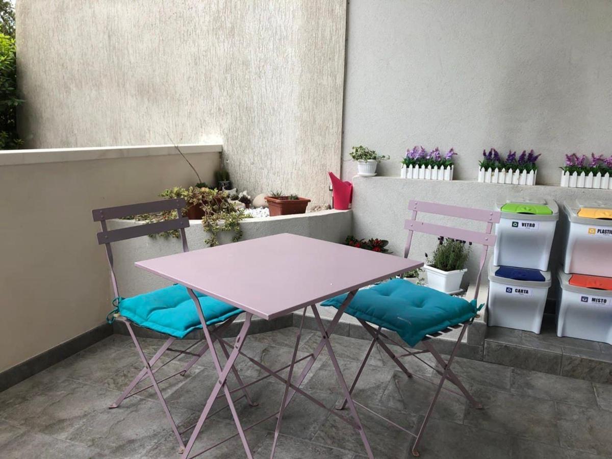 Ferienwohnung Dea Del Salento Lecce Exterior foto